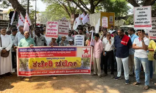 ಕಲುಷಿತಗೊಂಡ ಫಲ್ಗುಣಿ ನದಿ| ನಾಗರಿಕರ ಮಾಲಿನ್ಯ ನಿಯಂತ್ರಣ ಮಂಡಳಿ ಕಚೇರಿ ಚಲೋ, ಪ್ರತಿಭಟನೆ