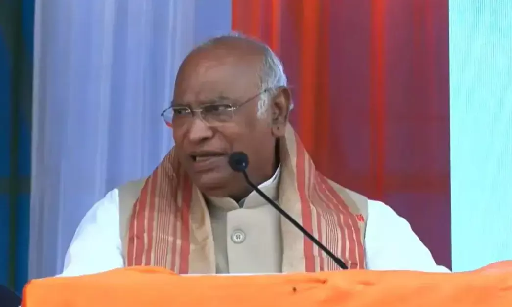 Assam ವಿಧಾನಸಭಾ ಚುನಾವಣೆ | ಕಾಂಗ್ರೆಸ್‌ ನ ಐದು ಗ್ಯಾರಂಟಿಗಳನ್ನು ಪ್ರಕಟಿಸಿದ ಖರ್ಗೆ