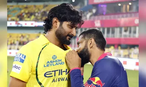 IPL 2026 | CSK ಲೋಗೊ ಚುಂಬಿಸಿದ ರವೀಂದ್ರ ಜಡೇಜ; ತಂಡ ತ್ಯಜಿಸಿದರೂ ಬಿಡದ ಸೆಳೆತ