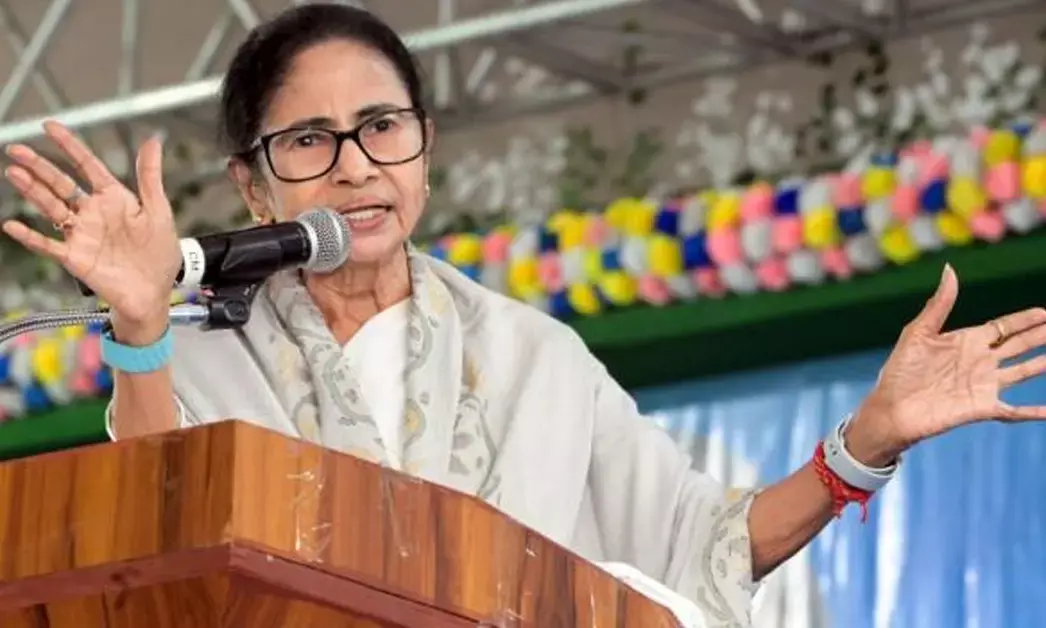 ಪಶ್ಚಿಮ ಬಂಗಾಳದಲ್ಲಿ ರಾಷ್ಟ್ರಪತಿ ಆಡಳಿತ ಹೇರಿಕೆಗೆ ಅಮಿತ್ ಶಾರಿಂದ ನೀಲನಕ್ಷೆ: ಮಮತಾ ಬ್ಯಾನರ್ಜಿ ಆರೋಪ