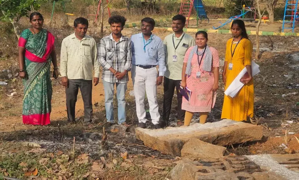 Tumkur | 14ನೇ ಶತಮಾನದ  ‘ಜಾತ್ರೆ ವೀರಗಲ್ಲು ಶಾಸನ ಪತ್ತೆ