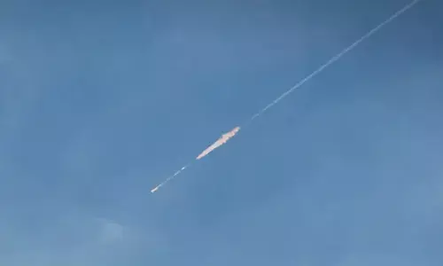 ಅಬುಧಾಬಿಯ ಮೇಲೆ ಕ್ಷಿಪಣಿ ದಾಳಿ | ಐವರು ಭಾರತೀಯರು ಸೇರಿ 12 ಮಂದಿಗೆ ಗಾಯ