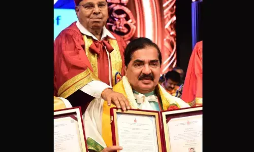ಡಾ. ಎಂ. ಮೋಹನ ಆಳ್ವರಿಗೆ ಗೌರವ ಡಾಕ್ಟರೇಟ್ ಪ್ರದಾನ