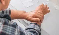 ಪಾರ್ಕಿನ್ಸನ್ ರೋಗವನ್ನು ಮೂಲದಲ್ಲೇ ಪತ್ತೆ ಹಚ್ಚಿದರೆ ಶಮನ ಸುಗಮ; ವೈದ್ಯರು ಹೇಳುವುದೇನು?