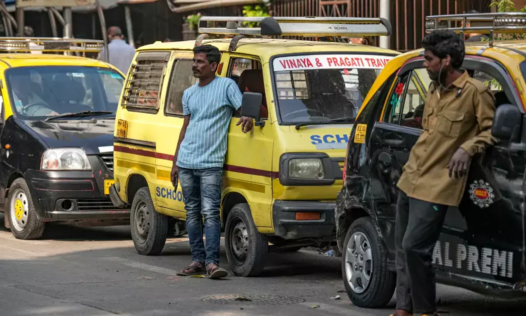 ಮಹಾರಾಷ್ಟ್ರ: ಮೇ 1ರಿಂದ ರಿಕ್ಷಾ,ಟ್ಯಾಕ್ಸಿ ಚಾಲಕರಿಗೆ ಮರಾಠಿ ತಿಳಿದಿರುವುದು ಕಡ್ಡಾಯ