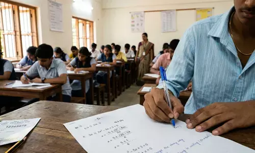 ಪ್ರಸಕ್ತ ಸಾಲಿನ SSLC ಪರೀಕ್ಷೆಯಲ್ಲಿ ತೃತೀಯ ಭಾಷೆಗೆ ಗ್ರೇಡ್ ಬದಲಿಗೆ ಅಂಕ; ರಾಜ್ಯ ಸರಕಾರಕ್ಕೆ ಹೈಕೋರ್ಟ್ ‌ನಿರ್ದೇಶನ