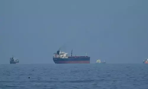 ಹಾರ್ಮುಝ್ ಮೇಲೆ ನಿಯಂತ್ರಣ ಬಿಗಿಗೊಳಿಸಿದ IRGC; ಜಲಸಂಧಿಗೆ ಪ್ರವೇಶಿಸುವ ಹಡಗುಗಳಿಗೆ ದಾಳಿ ಎಚ್ಚರಿಕೆ