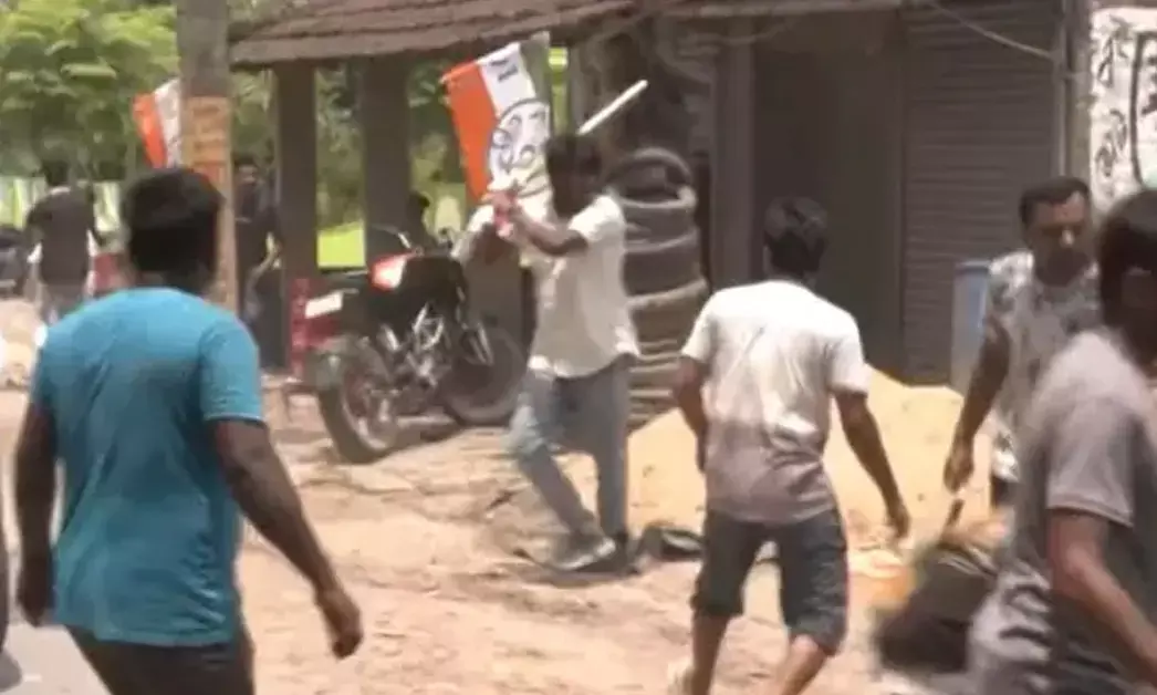 West Bengal ಮೊದಲ ಹಂತದ ಮತದಾನ | ಮುರ್ಷಿದಾಬಾದ್‌ನಲ್ಲಿ ಉದ್ವಿಗ್ನತೆ ; ಹುಮಾಯುನ್ ಕಬೀರ್ ಬೆಂಬಲಿಗರು - ಟಿಎಂಸಿ ಕಾರ್ಯಕರ್ತರ ನಡುವೆ ಘರ್ಷಣೆ