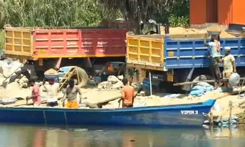 ನಾಗರಮಠ: ಮರಳುಗಾರಿಕೆ ಪ್ರದೇಶಕ್ಕೆ ಲೋಕಾಯುಕ್ತ ಪೊಲೀಸರ ಭೇಟಿ