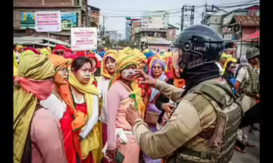 Manipur | ಇಂಫಾಲದಲ್ಲಿ ಮಕ್ಕಳ ಹತ್ಯೆ ಪ್ರಕರಣ: ಪೊಲೀಸರ ಜತೆ ಪ್ರತಿಭಟನಾಕಾರರ ಘರ್ಷಣೆ