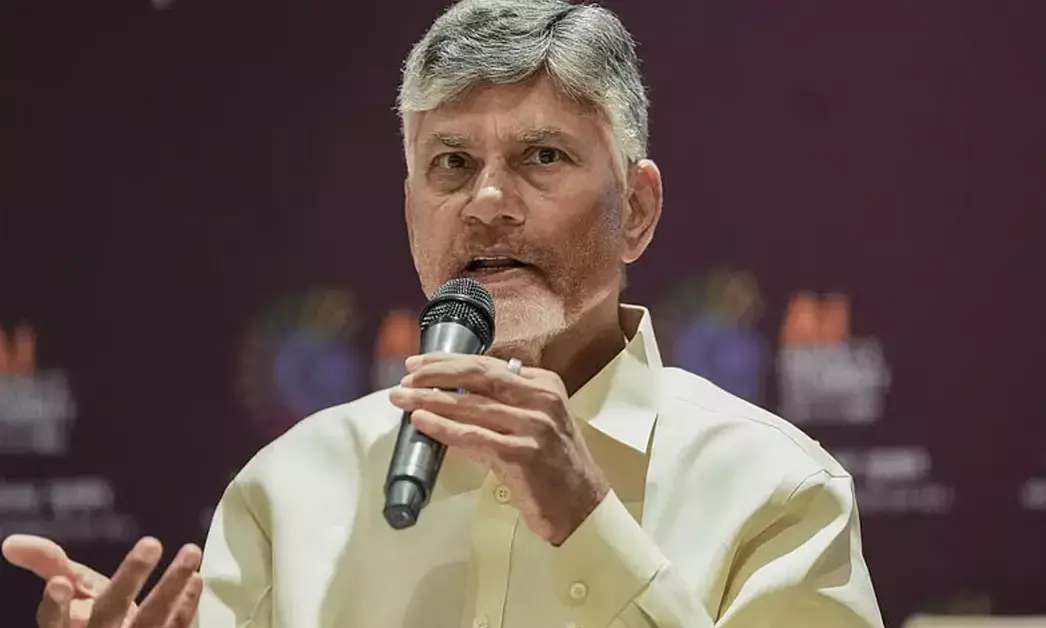 ಆಂಧ್ರ ಪ್ರದೇಶದಲ್ಲಿ 421 ಪೆಟ್ರೋಲ್ ಬಂಕ್ ಬಂದ್; ತುರ್ತು ಕ್ರಮಕ್ಕೆ ಚಂದ್ರಬಾಬು ನಾಯ್ಡು ಸೂಚನೆ