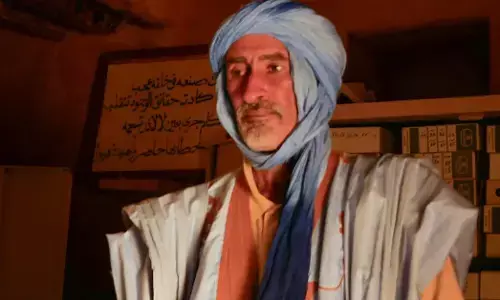 ‘ನಾನು ಅವುಗಳನ್ನು ಕಾಪಾಡಲೇಬೇಕು’: ಮೌರಿಟೇನಿಯಾದ ಅಪರೂಪದ ಇಸ್ಲಾಮಿಕ್ ಹಸ್ತಪ್ರತಿಗಳನ್ನು ಉಳಿಸಲು ಹೊರಡುತ್ತಿರುವ ವ್ಯಕ್ತಿಯ ಸಂಕಲ್ಪ