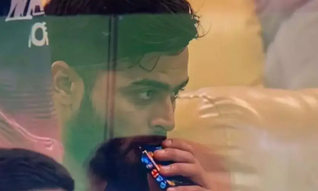 IPL 2026 | ಡ್ರೆಸ್ಸಿಂಗ್ ರೂಂನಲ್ಲಿ ಇ-ಸಿಗರೇಟ್ ಸೇದಿದ ರಿಯಾನ್ ಪರಾಗ್: ವಿಡಿಯೋ ವೈರಲ್