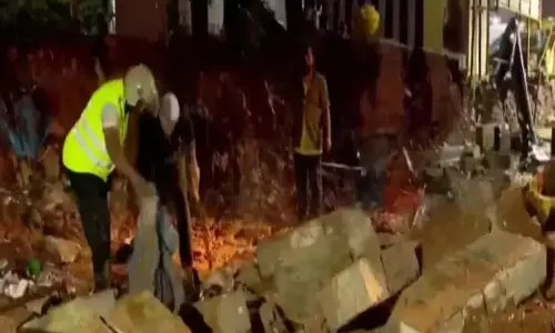 ಮಳೆಗೆ ತಡೆಗೋಡೆ ಕುಸಿದು 7 ಮಂದಿ ಮೃತ್ಯು : ಮೃತರ ಕುಟುಂಬಕ್ಕೆ 2 ಲಕ್ಷ ರೂ. ಪರಿಹಾರ ಘೋಷಿಸಿದ ಪ್ರಧಾನಮಂತ್ರಿ