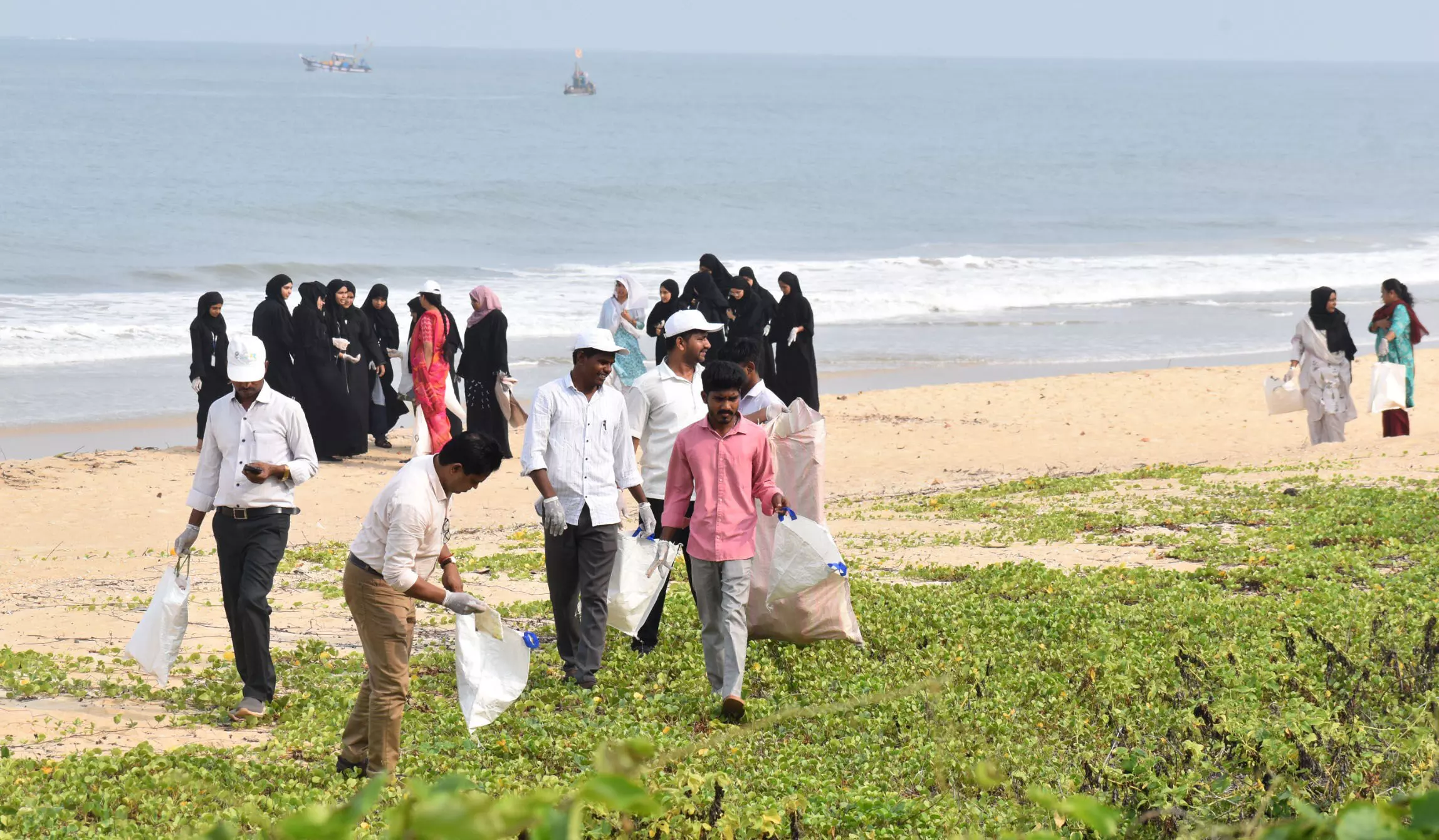 46ನೇ ʼಸ್ವಚ್ಛ ಕಡಲತೀರ-ಹಸಿರು ಕೋಡಿ’ ಅಭಿಯಾನ 46ನೇ ʼಸ್ವಚ್ಛ ಕಡಲತೀರ-ಹಸಿರು ಕೋಡಿ’ ಅಭಿಯಾನ