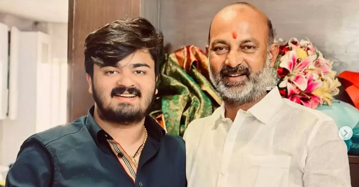 ಬಂಡಿ ಸಂಜಯ್ ಅವರ ಮಗನ ವಿರುದ್ಧದ ಪೋಕ್ಸೋ ಪ್ರಕರಣ ತೆಲಂಗಾಣದ ರಾಜಕೀಯ ಬಿಕ್ಕಟ್ಟಿಗೆ ಕಾರಣವಾಗಿದ್ದು ಹೇಗೆ? ಬಂಡಿ ಸಂಜಯ್ ಅವರ ಮಗನ ವಿರುದ್ಧದ ಪೋಕ್ಸೋ ಪ್ರಕರಣ ತೆಲಂಗಾಣದ ರಾಜಕೀಯ ಬಿಕ್ಕಟ್ಟಿಗೆ ಕಾರಣವಾಗಿದ್ದು ಹೇಗೆ?