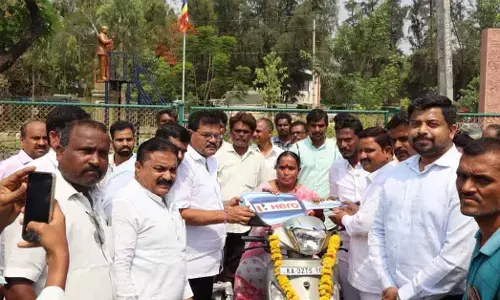 ಪಂಚ ಗ್ಯಾರಂಟಿ ಯೋಜನೆಗಳು ನಾಡಿನ ಜನತೆಗೆ ಆಶಾಕಿರಣ : ವಿಠ್ಠಲ ಕಟಕದೊಂಡ