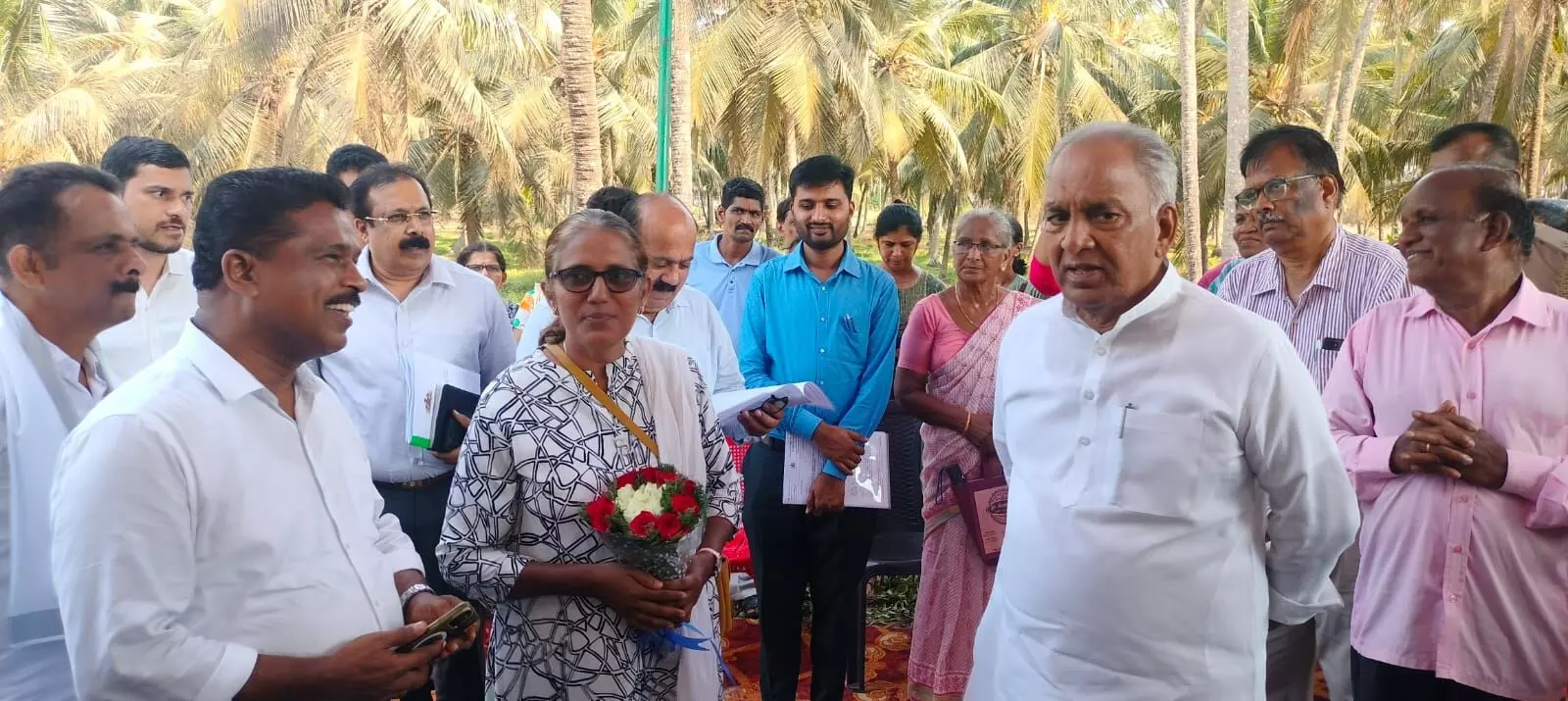 ಬೆಣ್ಣೆಕುದ್ರು ಅಣೆಕಟ್ಟಿನಿಂದ 12 ಗ್ರಾಮಗಳ ಜನರಿಗೆ ಸಮಸ್ಯೆ ಬಗ್ಗೆ ದೂರು: ಮುಖ್ಯ ಇಂಜಿನಿಯರ್ರಿಂದ ವರದಿ ಕೇಳಿದ ಸಚಿವ ಭೋಸರಾಜು ಬೆಣ್ಣೆಕುದ್ರು ಅಣೆಕಟ್ಟಿನಿಂದ 12 ಗ್ರಾಮಗಳ ಜನರಿಗೆ ಸಮಸ್ಯೆ ಬಗ್ಗೆ ದೂರು: ಮುಖ್ಯ ಇಂಜಿನಿಯರ್ರಿಂದ ವರದಿ ಕೇಳಿದ ಸಚಿವ ಭೋಸರಾಜು