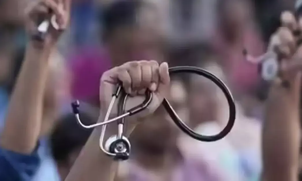 2025ರ NEET ಪರೀಕ್ಷೆಯಲ್ಲೂ ಅಕ್ರಮ ನಡೆದಿತ್ತೇ?; 2026ರ ಪ್ರಶ್ನೆಪತ್ರಿಕೆ ಸೋರಿಕೆ ತನಿಖೆ ಮಧ್ಯೆ ಗಮನಸೆಳೆದ ಜೈಪುರ ಕುಟುಂಬವೊಂದರ ಐವರ ಯಶಸ್ಸಿನ ಕಥೆʼ!