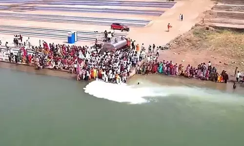 ನರ್ಮದಾ ನದಿಗೆ ಹಾಲೆರೆಯುವ ಆಚರಣೆ; ಮಾಲಿನ್ಯ ನಿಯಂತ್ರಣ ಮಂಡಳಿಗಳಿಂದ ಪ್ರತಿಕ್ರಿಯೆ ಕೋರಿದ NGT