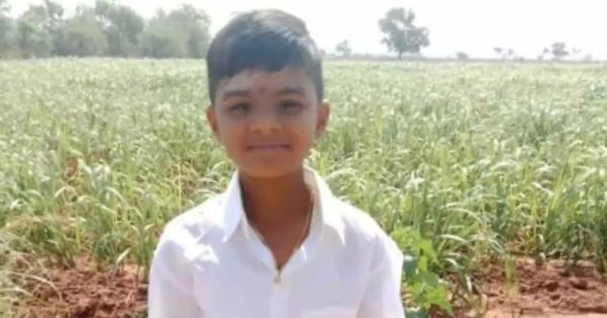 Hubballi : ಆಟವಾಡಲು ತೆರಳಿದ್ದ ಬಾಲಕ ಗುಂಡಿಯಲ್ಲಿ ಬಿದ್ದು ಸಾವು Hubballi : ಆಟವಾಡಲು ತೆರಳಿದ್ದ ಬಾಲಕ ಗುಂಡಿಯಲ್ಲಿ ಬಿದ್ದು ಸಾವು