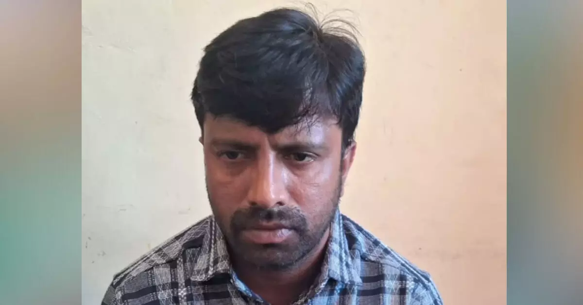 Hassan | ಲೋಕಾಯುಕ್ತ ಬಲೆಗೆ ಬಿದ್ದ ಮಲ್ಲಿಪಟ್ಟಣ ಗ್ರಾಪಂ ಬಿಲ್ ಕಲೆಕ್ಟರ್ Hassan | ಲೋಕಾಯುಕ್ತ ಬಲೆಗೆ ಬಿದ್ದ ಮಲ್ಲಿಪಟ್ಟಣ ಗ್ರಾಪಂ ಬಿಲ್ ಕಲೆಕ್ಟರ್