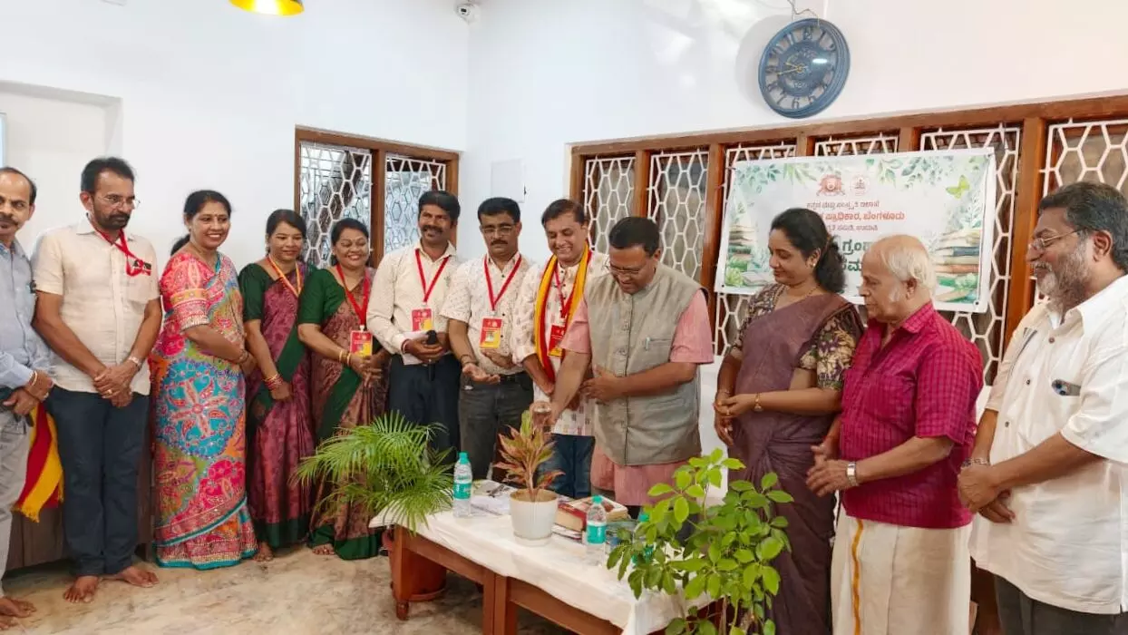 ಪ್ರತಿ ಮನೆಯಲ್ಲೂ ಜ್ಞಾನದ ಸಂಕೇತ ಗ್ರಂಥಾಲಯ ಅಗತ್ಯ: ಡಾ.ಮಾನಸ ಪ್ರತಿ ಮನೆಯಲ್ಲೂ ಜ್ಞಾನದ ಸಂಕೇತ ಗ್ರಂಥಾಲಯ ಅಗತ್ಯ: ಡಾ.ಮಾನಸ