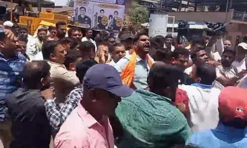 Chikkamagaluru | ಸಿ.ಟಿ.ರವಿ ರಸ್ತೆ ಕಾಮಗಾರಿ ವೀಕ್ಷಣೆ ವೇಳೆ ಬಿಜೆಪಿ-ಕಾಂಗ್ರೆಸ್ ಕಾರ್ಯಕರ್ತರ ನಡುವೆ ಗಲಾಟೆ : ನಾಲ್ವರ ವಿರುದ್ಧ ಎಫ್‌ಐಆರ್