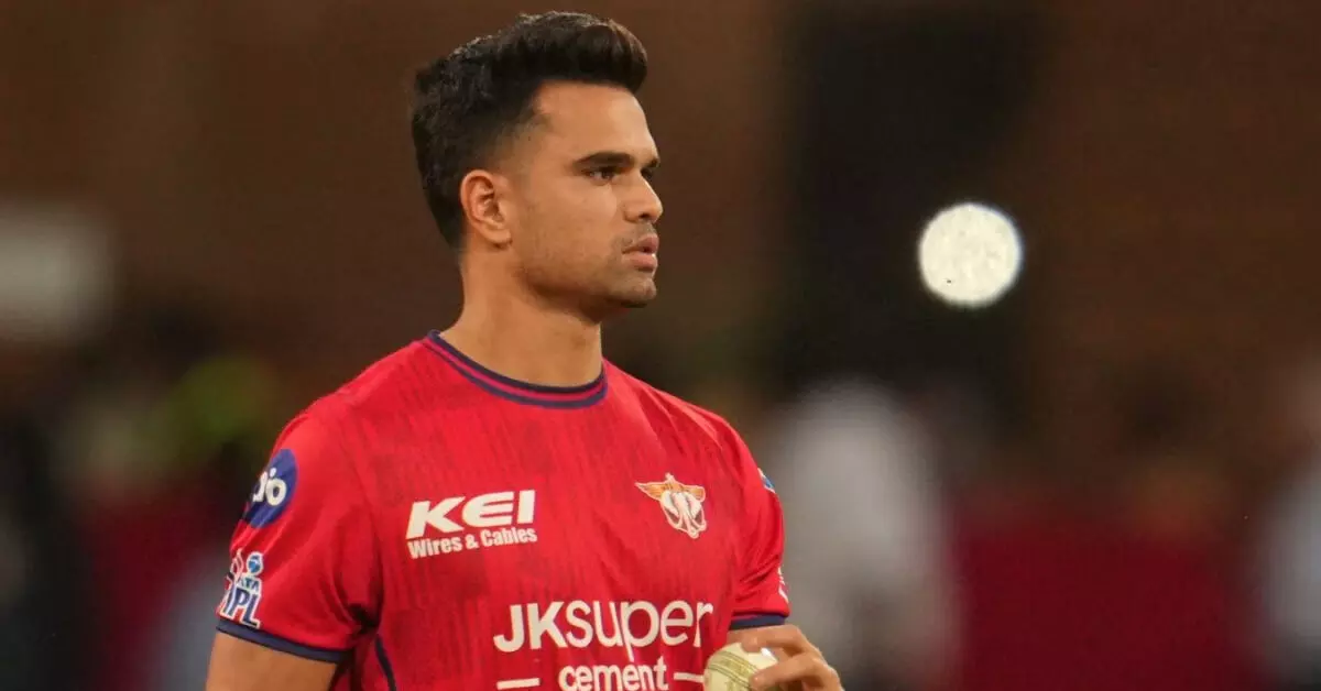 ಲಕ್ನೊ ತಂಡಕ್ಕೆ ಪಾದಾರ್ಪಣೆಗೈದ ಅರ್ಜುನ್ ತೆಂಡುಲ್ಕರ್, ಮಾರ್ಷ್ ಅಲಭ್ಯ ಲಕ್ನೊ ತಂಡಕ್ಕೆ ಪಾದಾರ್ಪಣೆಗೈದ ಅರ್ಜುನ್ ತೆಂಡುಲ್ಕರ್, ಮಾರ್ಷ್ ಅಲಭ್ಯ