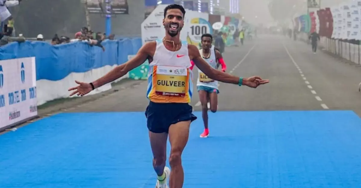 ಸೌಂಡ್ ರನ್ನಿಂಗ್ ಟ್ರ್ಯಾಕ್ ಫೆಸ್ಟ್ | 5,000 ಮೀಟರ್ ಓಟ: ರಾಷ್ಟ್ರೀಯ ದಾಖಲೆ ಮುರಿದು ಬೆಳ್ಳಿ ಗೆದ್ದ ಗುಲ್ವೀರ್ ಸಿಂಗ್ ಸೌಂಡ್ ರನ್ನಿಂಗ್ ಟ್ರ್ಯಾಕ್ ಫೆಸ್ಟ್ | 5,000 ಮೀಟರ್ ಓಟ: ರಾಷ್ಟ್ರೀಯ ದಾಖಲೆ ಮುರಿದು ಬೆಳ್ಳಿ ಗೆದ್ದ ಗುಲ್ವೀರ್ ಸಿಂಗ್
