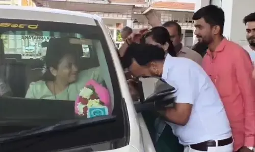 ರಾಜ್ಯ ಮಹಿಳಾ ಆಯೋಗದ ಅಧ್ಯಕ್ಷೆ ಡಾ. ನಾಗಲಕ್ಷ್ಮೀ ಚೌಧರಿಗೆ ಮತ್ತೊಂದು ವಿವಾದ