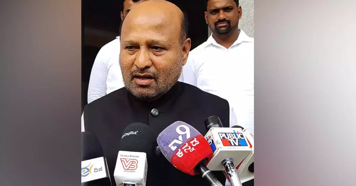 ನಾಯಕತ್ವ ಬದಲಾವಣೆ ವಿಚಾರ : ಭಗವಂತ ನಮ್ಮ ಆಸೆ ಈಡೇರಿಸಿದ್ದಾನೆ ಎಂದ ಶಾಸಕ ಇಕ್ಬಾಲ್ ಹುಸೇನ್ ನಾಯಕತ್ವ ಬದಲಾವಣೆ ವಿಚಾರ : ಭಗವಂತ ನಮ್ಮ ಆಸೆ ಈಡೇರಿಸಿದ್ದಾನೆ ಎಂದ ಶಾಸಕ ಇಕ್ಬಾಲ್ ಹುಸೇನ್