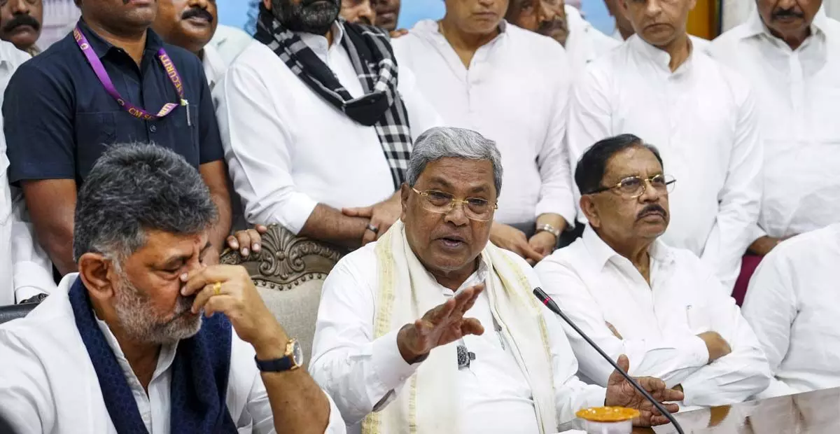 ನನ್ನ ರಾಜೀನಾಮೆ ಮುಖ್ಯಮಂತ್ರಿ ಹುದ್ದೆಗೆ ಮಾತ್ರ ಸೀಮಿತ, ಸಕ್ರಿಯ ರಾಜಕಾರಣಕ್ಕಲ್ಲ: ಸಿದ್ದರಾಮಯ್ಯ ನನ್ನ ರಾಜೀನಾಮೆ ಮುಖ್ಯಮಂತ್ರಿ ಹುದ್ದೆಗೆ ಮಾತ್ರ ಸೀಮಿತ, ಸಕ್ರಿಯ ರಾಜಕಾರಣಕ್ಕಲ್ಲ: ಸಿದ್ದರಾಮಯ್ಯ