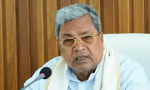ಸಿಎಂ ಸ್ಥಾನಕ್ಕೆ ರಾಜೀನಾಮೆ ನೀಡಿದ ಬೆನ್ನಲ್ಲೇ ದಿಲ್ಲಿಗೆ ಪ್ರಯಾಣ ಬೆಳೆಸಿದ ಸಿದ್ದರಾಮಯ್ಯ