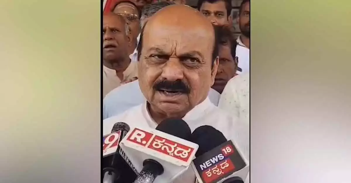 ಸಿದ್ದರಾಮಯ್ಯ ರಾಜ್ಯ ರಾಜಕಾರಣದಲ್ಲಿರುವುದು ಡಿಕೆಶಿಗೆ ತೂಗು ಕತ್ತಿ : ಬೊಮ್ಮಾಯಿ ಸಿದ್ದರಾಮಯ್ಯ ರಾಜ್ಯ ರಾಜಕಾರಣದಲ್ಲಿರುವುದು ಡಿಕೆಶಿಗೆ ತೂಗು ಕತ್ತಿ : ಬೊಮ್ಮಾಯಿ