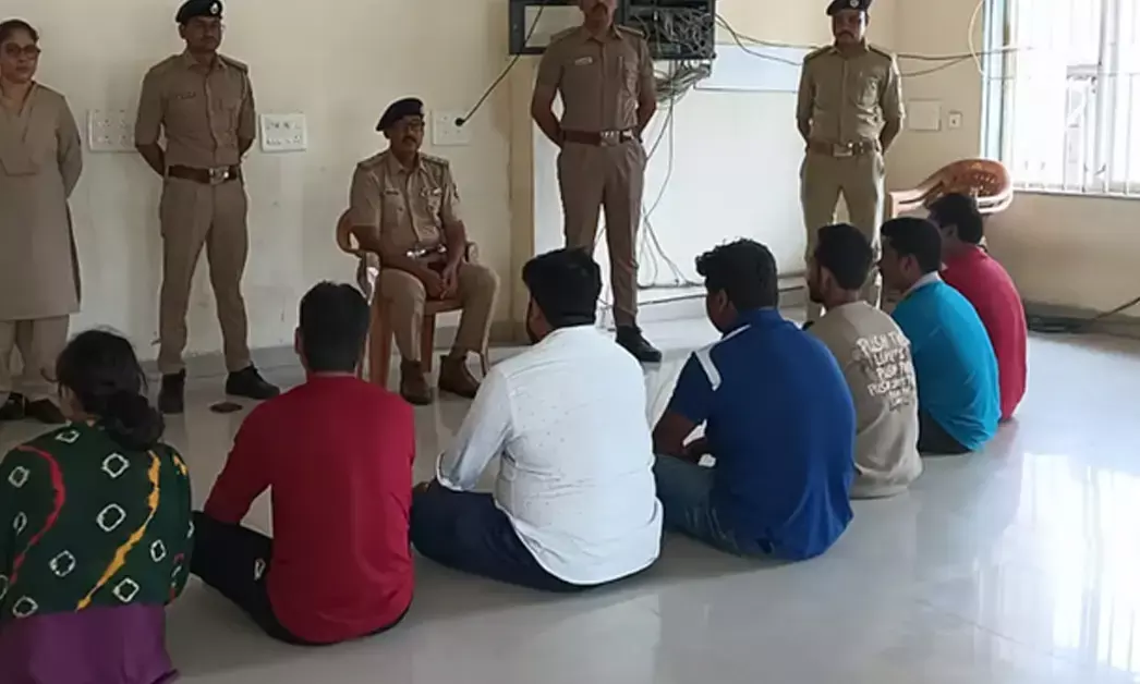Ahmedabad | ದಾಖಲೆಗಳಿಲ್ಲದ 290 ಬಾಂಗ್ಲಾದೇಶಿ ವಲಸಿಗರು ವಶಕ್ಕೆ