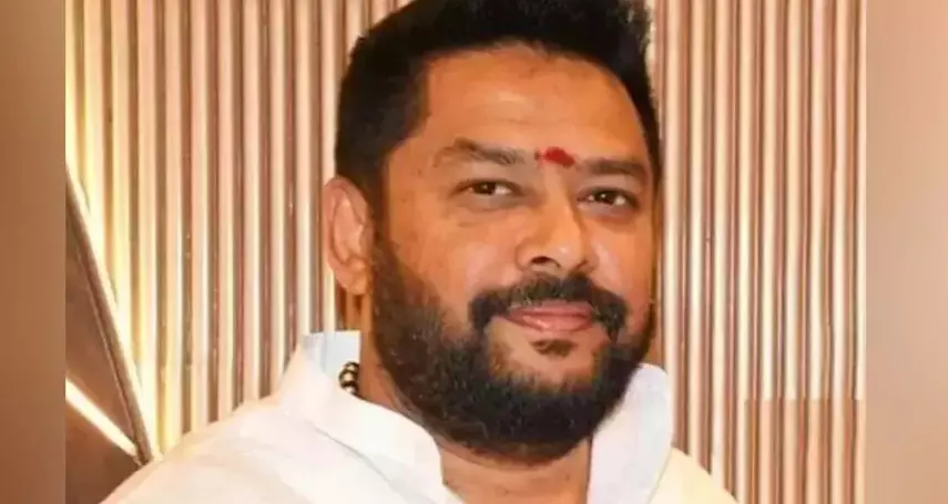 ವಾಲ್ಮೀಕಿ ಅಭಿವೃದ್ಧಿ ನಿಗಮದ ಹಣ ದುರುಪಯೋಗ ಪ್ರಕರಣ; ಮಾಜಿ ಸಚಿವ ಬಿ.ನಾಗೇಂದ್ರ ಸಹಿತ 30 ಮಂದಿ ವಿರುದ್ಧ ದೋಷಾರೋಪ ಪಟ್ಟಿ ವಾಲ್ಮೀಕಿ ಅಭಿವೃದ್ಧಿ ನಿಗಮದ ಹಣ ದುರುಪಯೋಗ ಪ್ರಕರಣ; ಮಾಜಿ ಸಚಿವ ಬಿ.ನಾಗೇಂದ್ರ ಸಹಿತ 30 ಮಂದಿ ವಿರುದ್ಧ ದೋಷಾರೋಪ ಪಟ್ಟಿ