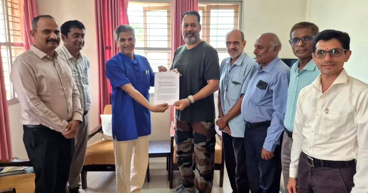 ಶಿರಸಿ | ಪಶ್ಚಿಮ ಘಟ್ಟ ಅಧ್ಯಯನಕ್ಕೆ ಸುಪ್ರೀಂ ಕೋರ್ಟ್ ನೇಮಿಸಿದ ಸಿಇಸಿ ತಂಡ ಭೇಟಿ ಶಿರಸಿ | ಪಶ್ಚಿಮ ಘಟ್ಟ ಅಧ್ಯಯನಕ್ಕೆ ಸುಪ್ರೀಂ ಕೋರ್ಟ್ ನೇಮಿಸಿದ ಸಿಇಸಿ ತಂಡ ಭೇಟಿ
