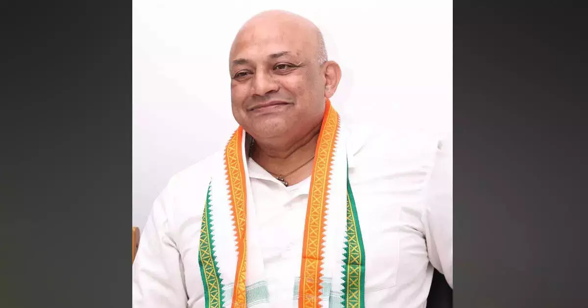 ಎಐಸಿಸಿ ಕಾರ್ಯದರ್ಶಿ ಸೂರಜ್ ಹೆಗ್ಡೆ ನಿಧನಕ್ಕೆ ಸಿಎಂ ಡಿ.ಕೆ.ಶಿವಕುಮಾರ್ ಸೇರಿದಂತೆ ಗಣ್ಯರಿಂದ ಸಂತಾಪ ಎಐಸಿಸಿ ಕಾರ್ಯದರ್ಶಿ ಸೂರಜ್ ಹೆಗ್ಡೆ ನಿಧನಕ್ಕೆ ಸಿಎಂ ಡಿ.ಕೆ.ಶಿವಕುಮಾರ್ ಸೇರಿದಂತೆ ಗಣ್ಯರಿಂದ ಸಂತಾಪ