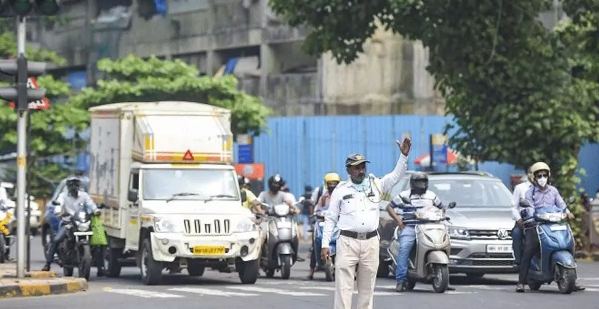 Belagavi | ಬಾಲಕನಿಂದ ಕಾರು ಚಾಲನೆ; ತಂದೆಗೆ 25,000 ರೂ. ದಂಡ Belagavi | ಬಾಲಕನಿಂದ ಕಾರು ಚಾಲನೆ; ತಂದೆಗೆ 25,000 ರೂ. ದಂಡ