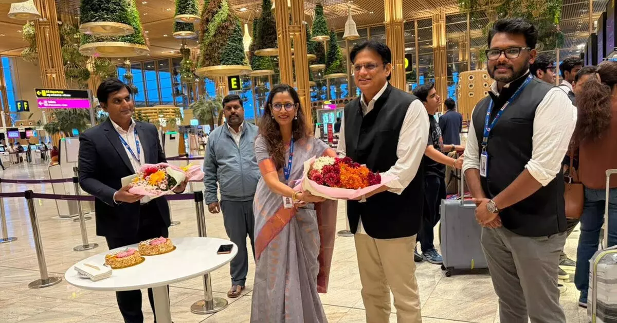 ಕಲಬುರಗಿ–ಬೆಂಗಳೂರು ವಿಮಾನ ಸೇವೆ ಪುನರಾರಂಭ: ಕೆಕೆಆರ್ಡಿಬಿಯಿಂದ ಮಹತ್ವದ ಆರ್ಥಿಕ ನೆರವು ಕಲಬುರಗಿ–ಬೆಂಗಳೂರು ವಿಮಾನ ಸೇವೆ ಪುನರಾರಂಭ: ಕೆಕೆಆರ್ಡಿಬಿಯಿಂದ ಮಹತ್ವದ ಆರ್ಥಿಕ ನೆರವು