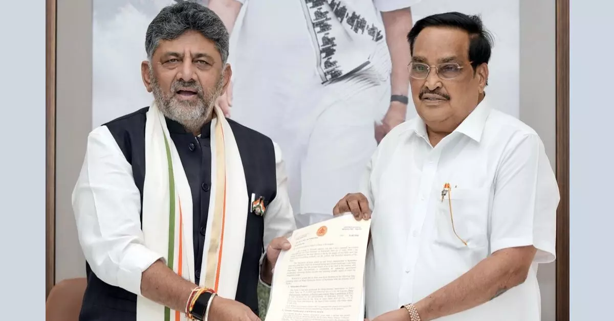 ಮೇಕೆದಾಟು, ಕೃಷ್ಣಾ ಮೇಲ್ದಂಡೆ, ಭದ್ರಾ ಮೇಲ್ದಂಡೆ, ಮಹದಾಯಿ ಯೋಜನೆಗಳಿಗೆ ಅನುಮತಿ, ಅನುದಾನ ನೀಡಿ: ಸಿಎಂ ಡಿಕೆಶಿ ಮನವಿ ಮೇಕೆದಾಟು, ಕೃಷ್ಣಾ ಮೇಲ್ದಂಡೆ, ಭದ್ರಾ ಮೇಲ್ದಂಡೆ, ಮಹದಾಯಿ ಯೋಜನೆಗಳಿಗೆ ಅನುಮತಿ, ಅನುದಾನ ನೀಡಿ: ಸಿಎಂ ಡಿಕೆಶಿ ಮನವಿ
