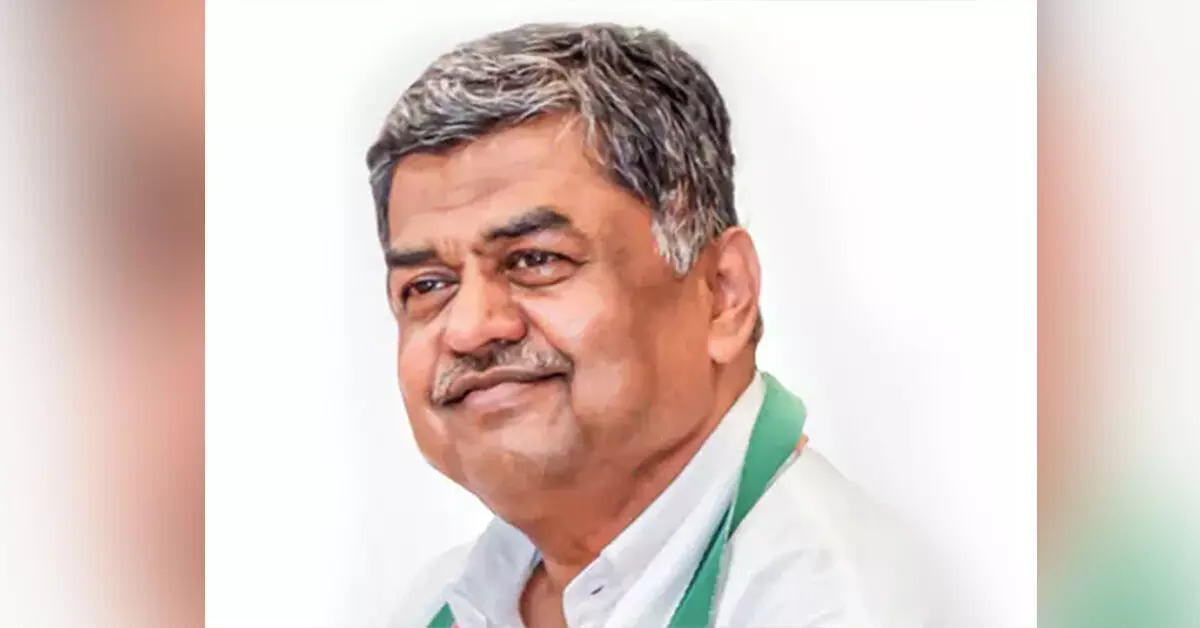 ಕರ್ನಾಟಕ ಕಾಂಗ್ರೆಸ್: ಬಿ.ಕೆ. ಹರಿಪ್ರಸಾದ್ ಮುಂದಿರುವ ಸವಾಲುಗಳು ಕರ್ನಾಟಕ ಕಾಂಗ್ರೆಸ್: ಬಿ.ಕೆ. ಹರಿಪ್ರಸಾದ್ ಮುಂದಿರುವ ಸವಾಲುಗಳು