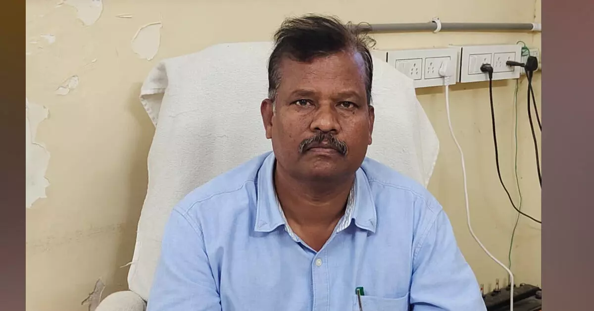 Afzalpur | ಅಕ್ರಮ ದಾಸ್ತಾನು : ಗೋಲ್ಲಾಳೇಶ್ವರ ಆಗ್ರೋ, ನಿಂಬಾಳ ಕಮಿಷನ್ ಏಜೆಂಟ್ ಪರವಾನಗಿ ಅಮಾನತು Afzalpur | ಅಕ್ರಮ ದಾಸ್ತಾನು : ಗೋಲ್ಲಾಳೇಶ್ವರ ಆಗ್ರೋ, ನಿಂಬಾಳ ಕಮಿಷನ್ ಏಜೆಂಟ್ ಪರವಾನಗಿ ಅಮಾನತು