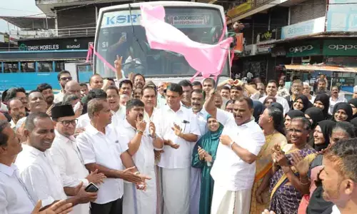 ಕಾಸರಗೋಡು : ಮಹಿಳೆಯರ ಉಚಿತ ಬಸ್ ಪ್ರಯಾಣ ಪ್ರಿಯದರ್ಶಿನಿ ಯೋಜನೆಗೆ ಚಾಲನೆ