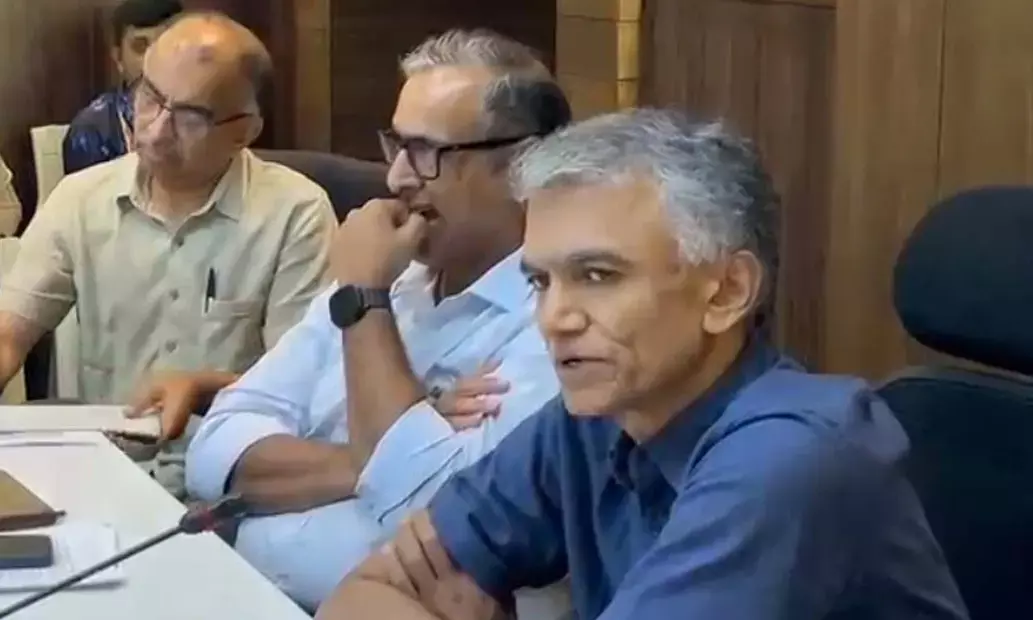 ‘ಬೆಂಗಳೂರಿನಲ್ಲಿ ಗುಣಮಟ್ಟದ ರಸ್ತೆ ನಿರ್ಮಾಣ ಮಾಡುವುದು ರಾಕೆಟ್ ಸೈನ್ಸ್ ಗಿಂತ ಕ್ಲಿಷ್ಟವೇ?’: GBA ಅಧಿಕಾರಿಗಳಿಗೆ ಸಚಿವ ಕೃಷ್ಣ ಬೈರೇಗೌಡ ತರಾಟೆ