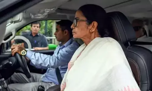 West Bengal | ಸುವೇಂದು ಅಧಿಕಾರಿ ಆಯ್ಕೆ ಪ್ರಶ್ನಿಸಿ ಕಲ್ಕತ್ತಾ ಹೈಕೋರ್ಟ್‌ಗೆ ಮಮತಾ ಬ್ಯಾನರ್ಜಿ ಅರ್ಜಿ
