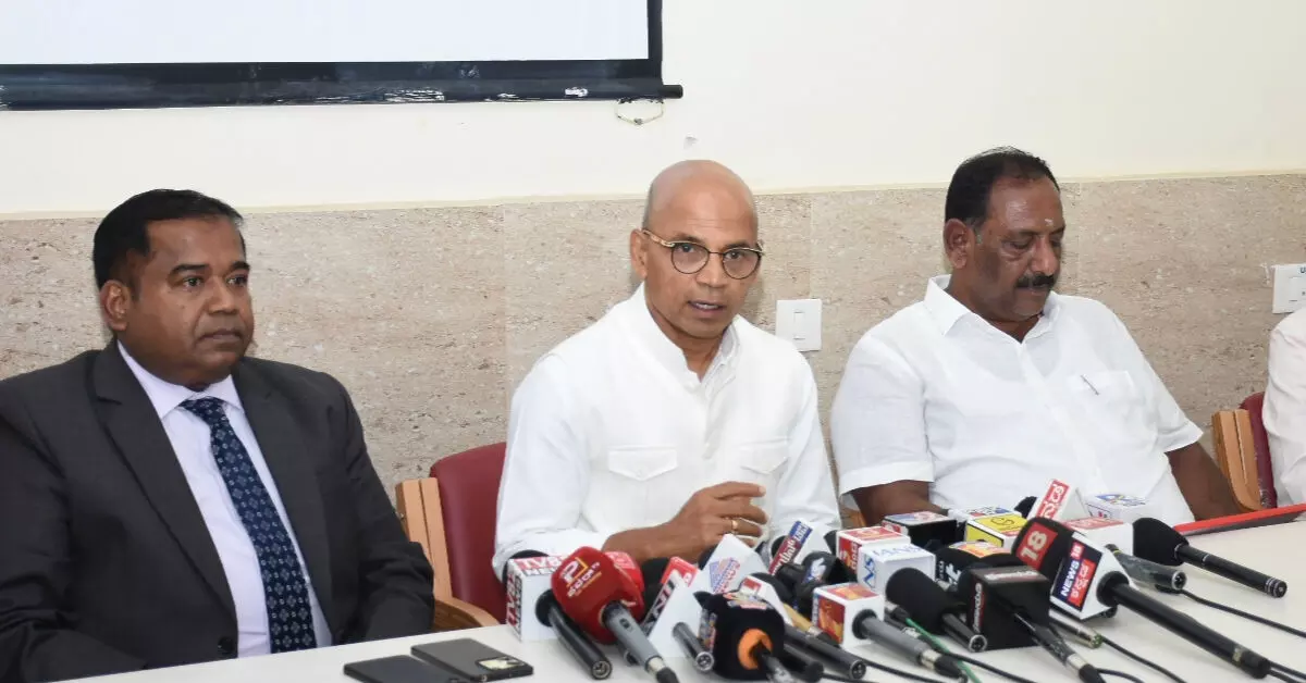ಜಯದೇವ ಆಸ್ಪತ್ರೆ ವಿರುದ್ಧ ತಪ್ಪು ಮಾಹಿತಿ ರವಾನೆಯಾದರೆ ಖಾಸಗಿ ಆಸ್ಪತ್ರೆಗಳಿಗೆ ಲಾಭವಾಗುತ್ತದೆ : ಸಚಿವ ಶರಣಪ್ರಕಾಶ್ ಪಾಟೀಲ್ ಜಯದೇವ ಆಸ್ಪತ್ರೆ ವಿರುದ್ಧ ತಪ್ಪು ಮಾಹಿತಿ ರವಾನೆಯಾದರೆ ಖಾಸಗಿ ಆಸ್ಪತ್ರೆಗಳಿಗೆ ಲಾಭವಾಗುತ್ತದೆ : ಸಚಿವ ಶರಣಪ್ರಕಾಶ್ ಪಾಟೀಲ್