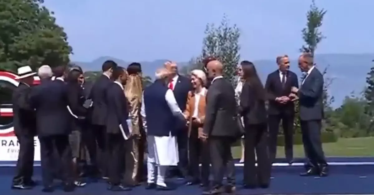 G7 Summit 2026 | ‘ನಾವೀಗ ಅತ್ಯಂತ ಪ್ರಸಿದ್ಧ ಜೋಡಿಗಳು’: ಮೋದಿ ಎದುರು ಮೆಲೋನಿ ಹಾಸ್ಯ ಚಟಾಕಿ G7 Summit 2026 | ‘ನಾವೀಗ ಅತ್ಯಂತ ಪ್ರಸಿದ್ಧ ಜೋಡಿಗಳು’: ಮೋದಿ ಎದುರು ಮೆಲೋನಿ ಹಾಸ್ಯ ಚಟಾಕಿ