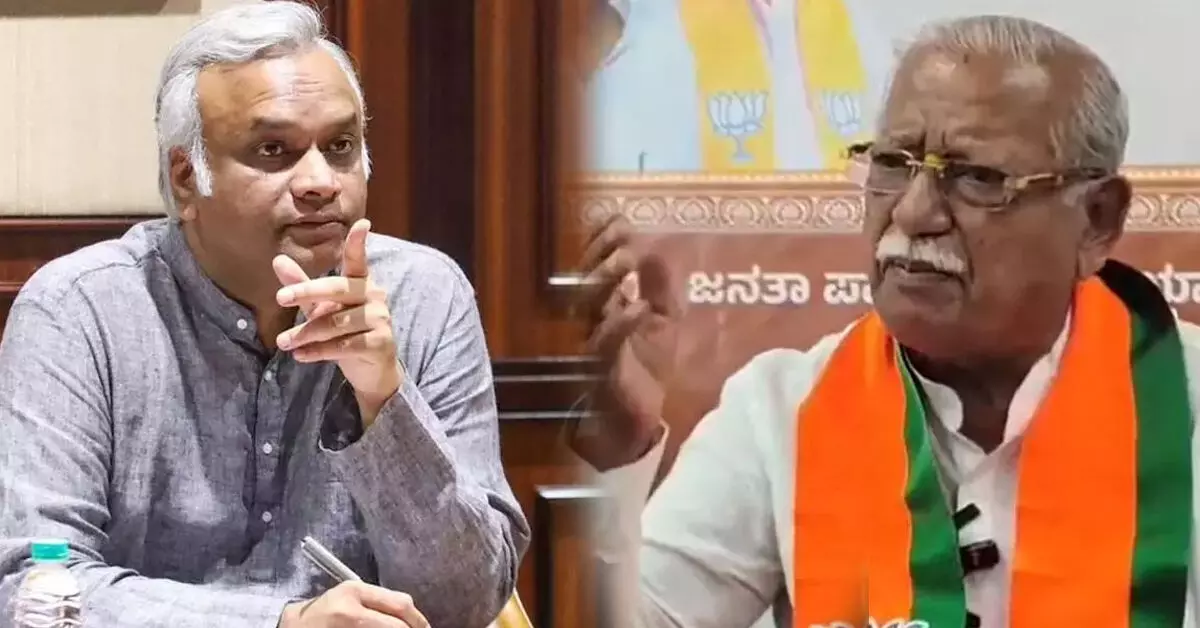 ನಮ್ಮದು ಅಂಬೇಡ್ಕರ್ ರಕ್ತ, ಭಯಪಡುವ ಜಾಯಮಾನ ನನ್ನದಲ್ಲ: ರಮೇಶ್ ಜಿಗಜಿಣಗಿಗೆ ಪ್ರಿಯಾಂಕ್ ಖರ್ಗೆ ತಿರುಗೇಟು ನಮ್ಮದು ಅಂಬೇಡ್ಕರ್ ರಕ್ತ, ಭಯಪಡುವ ಜಾಯಮಾನ ನನ್ನದಲ್ಲ: ರಮೇಶ್ ಜಿಗಜಿಣಗಿಗೆ ಪ್ರಿಯಾಂಕ್ ಖರ್ಗೆ ತಿರುಗೇಟು